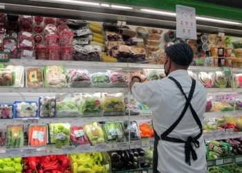 Με άρωμα Πάσχα… οι αγορές των καταναλωτών – Πόσο κοστίζουν φρούτα και λαχανικά