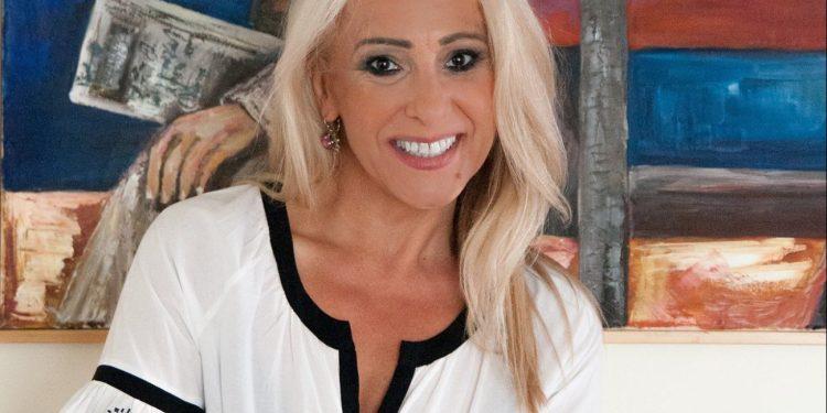 Η Νικολέττα Τσιτσανούδη – Μαλλίδη, αναπληρώτρια Καθηγήτρια Γλωσσολογίας και Ελληνικής Γλώσσας του Παιδαγωγικού Τμήματος Νηπιαγωγών του Πανεπιστημίου Ιωαννίνων. ΦΩΤΟΓΡΑΦΙΑ ΑΡΧΕΙΟ "Ε.Κ"