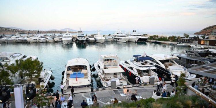 Τα εγκαίνια της Μαρίνας Βουλιαγμένης (Astir Marina)