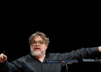 Στέγη Ιδρύματος Ωνάση: Ο Δημήτρης Παπαδημητρίου παρουσιάζει μελοποιημένα ποιήματα του Καβάφη