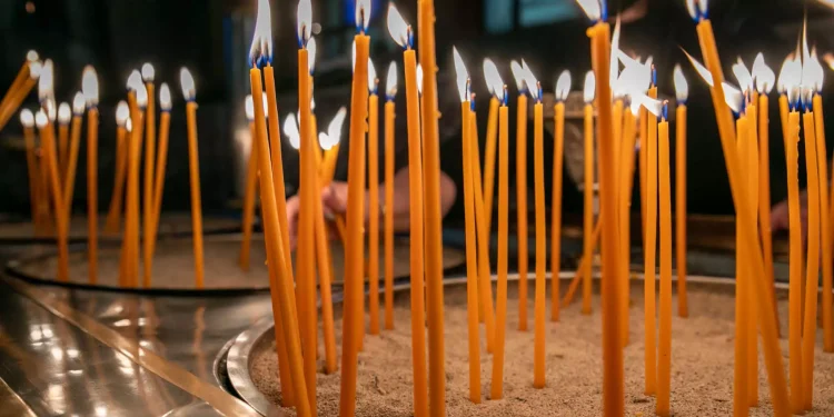 Μεγάλη Τετάρτη: Η Ακολουθία του Ευχελαίου και τι γιορτάζουμε σήμερα