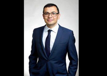 Ο Δρ Ντέμης Χασάμπης και ο φίλος ανταγωνιστής του