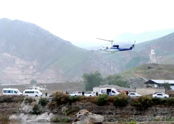 Εμπραχίμ Ραϊσί: Εντοπίστηκαν τα συντρίμμια του ελικοπτέρου που μετέφερε τον πρόεδρο του Ιράν – «Η κατάσταση δεν είναι καλή»