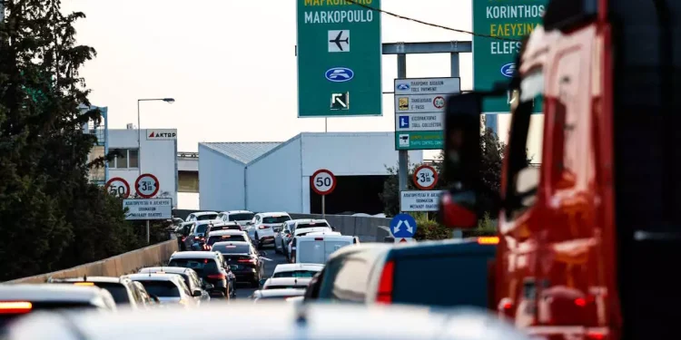 Αττική Οδός: Κυκλοφοριακές ρυθμίσεις από τις πρωινές ώρες έως και τα ξημερώματα Κυριακής λόγω εργασιών