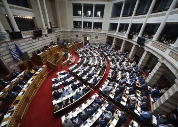 «Κόκκινο» χτυπά σήμερα το θερμόμετρο στη Βουλή στη συζήτηση των αρχηγών για την ακρίβεια