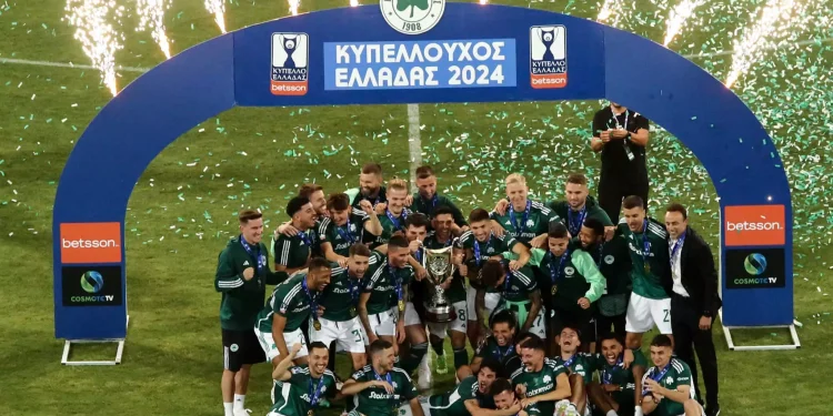 Παναθηναϊκός – Άρης: Oι ξέφρενοι πανηγυρισμοί των «πράσινων» μετά την κατάκτηση του Κυπέλλου Ελλάδας