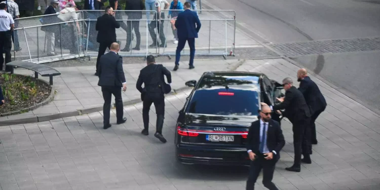 Ρόμπερτ Φίτσο: Νέο βίντεο με την στιγμή των πυροβολισμών εναντίον του πρωθυπουργού της Σλοβακίας