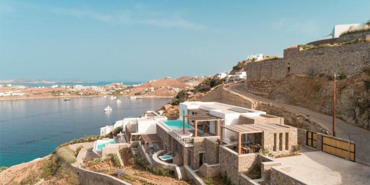 Η πολυτελής κατοικία «Silk Shadow» της Μυκόνου σε δημοπρασία του Οίκου Sotheby’s