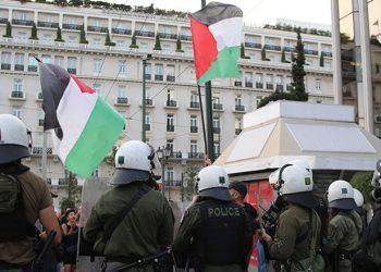 Ένταση και επεισόδια σε διαδήλωση στο Σύνταγμα