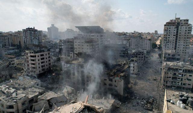 Το Ισραήλ σφυροκοπεί τη Λωρίδα της Γάζας – Λέει πως ελέγχει ζώνη-κλειδί στα σύνορα με την Αίγυπτο