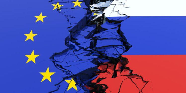 «Πάγωμα» περιουσιακών στοιχείων ευρωπαϊκών τραπεζών στη Ρωσία