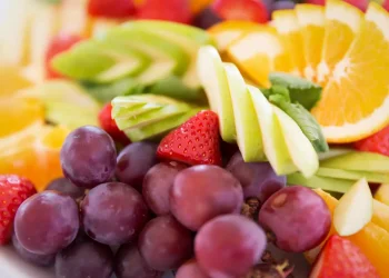 Οι 5 βιταμίνες που χρειάζεται το ανοσοποιητικό σύστημα και σε ποιες τροφές τις βρίσκουμε