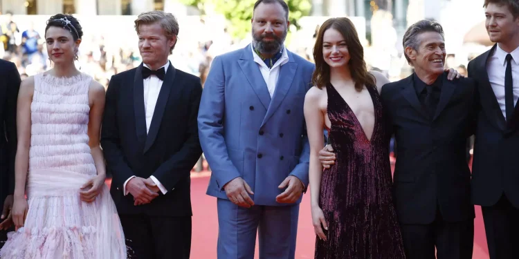 Ο Γιώργος Λάνθιμος στις Κάννες για την παγκόσμια πρεμιέρα της νέας του ταινίας