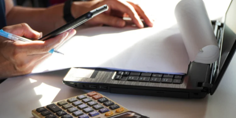 ΑΑΔΕ: Το νέο σχέδιο για τους ελέγχους σε τουριστικές περιοχές – Η διπλή έφοδος και ο «προκαταβολικός» φόρος για τους εποχικούς