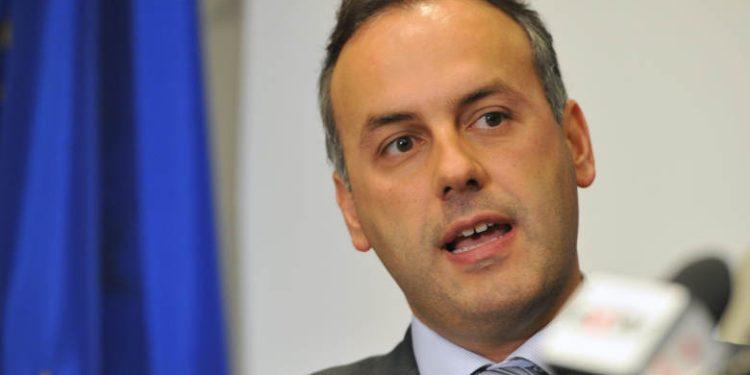 Έβλαψε το Τραμ τη Γλυφάδα , τονίζει ο Παπανικολάου και ζητά Μετρό