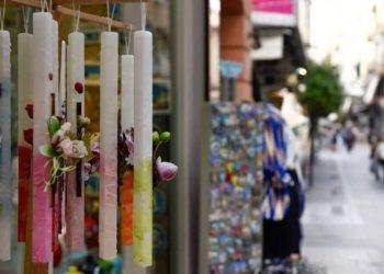 Εορταστικό ωράριο καταστημάτων: Τι ώρα ανοίγουν και τι ώρα κλείνουν σήμερα Μεγάλη Παρασκευή