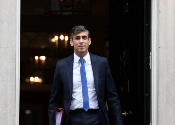 Βρετανία: Στις 18 μονάδες η διαφορά των Εργατικών επί των Συντηρητικών