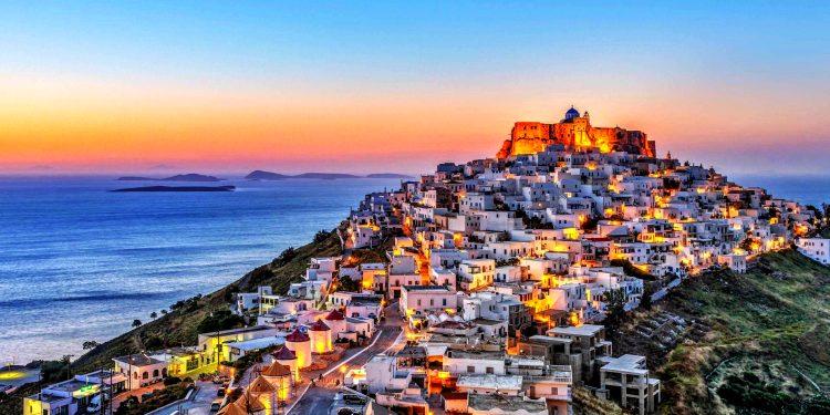 Times: Αυτά είναι τα 16 ελληνικά νησιά ιδανικά για χαλάρωση