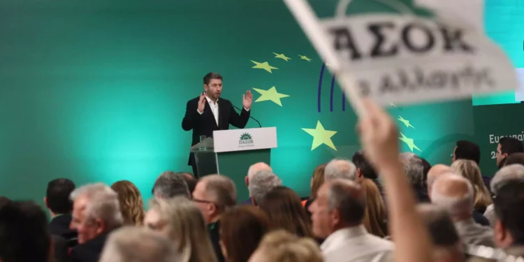 ΠΑΣΟΚ: Κρίσιμη συνεδρίαση της Κεντρικής Επιτροπής – Ανδρουλάκης, Δούκας και Γερουλάνος ανοίγουν τα χαρτιά τους