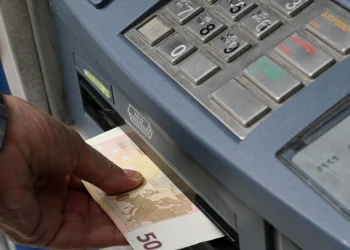 Αγγίζουν τις 100.000 οι συνταξιούχοι που δήλωσαν ότι εργάζονται