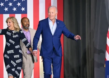 Οι New York Times καλούν τον Μπάιντεν να αποσυρθεί από την κούρσα για τον Λευκό Οίκο