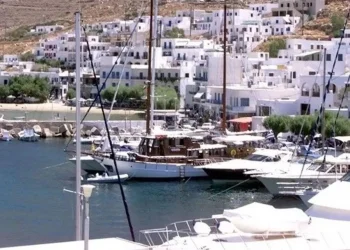 Βρετανική Express: «Το πιο νόστιμο ελληνικό νησί η Σίφνος»