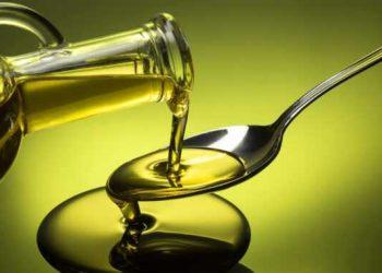 Ελαιόλαδο: Πότε αναμένεται να υποχωρήσουν οι τιμές – Προβλέψεις για την παραγωγή