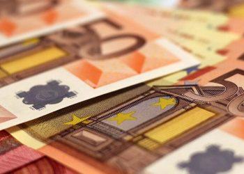 Παγώνουν τα “κόκκινα” χρέη των πιο “φτωχών οφειλετών” – Ποια τα κριτήρια