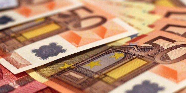 Παγώνουν τα “κόκκινα” χρέη των πιο “φτωχών οφειλετών” – Ποια τα κριτήρια