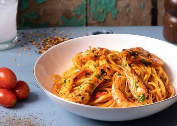 Υπέροχες γαρίδες σαγανάκι με ζυμαρικά