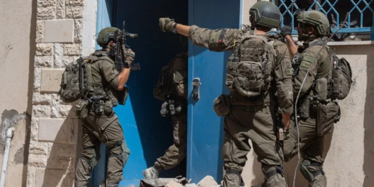 Σκληρές μάχες των ισραηλινών στρατευμάτων με μαχητές της Χαμάς στη βόρεια Γάζα