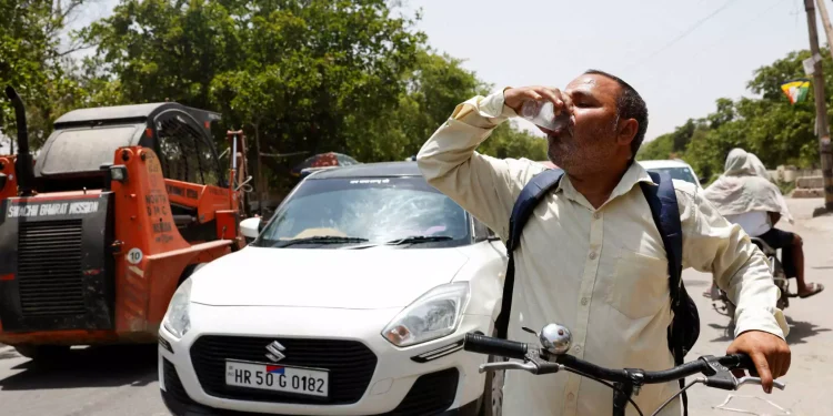 Φονικοί καύσωνες πλήττουν Ασία και Ευρώπη: Στους 51 βαθμούς ο υδράργυρος στη Σαουδική Αραβία – Ρεκόρ 55 ετών στην Ινδία