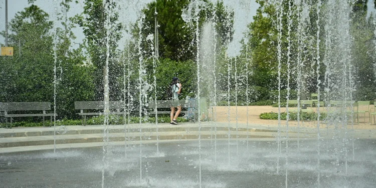 Καιρός: Κυριακή με 35άρια και τοπικές μπόρες – Έρχονται από εβδομάδα μελτέμια και άνοδος της θερμοκρασίας