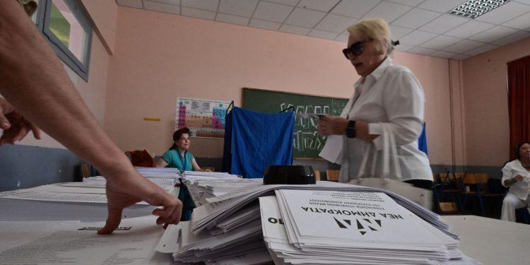 Eυρωεκλογές 2024: Χωρίς προβλήματα η προσέλευση στις κάλπες, στο 13,1% η συμμετοχή, 178.588 ψήφισαν επιστολικά