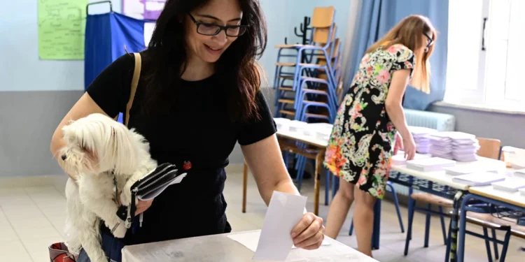 Ευρωεκλογές: Οδηγίες λίγες ώρες πριν από την κάλπη, πόσα και ποια κόμματα συμμετέχουν