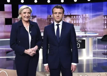 Συντριβή Μακρόν: Πρώτο το κόμμα της Λεπέν με 32% στη Γαλλία – Ζητούν εκλογές