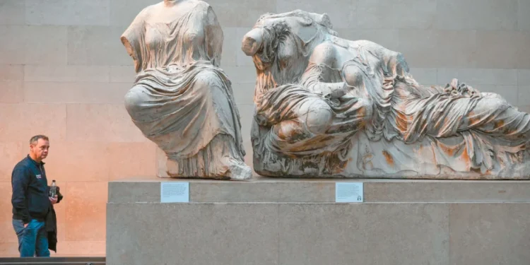 Γλυπτά του Παρθενώνα: Η Τουρκία «ακυρώνει» το φιρμάνι πώλησης των Μαρμάρων στον Έλγιν