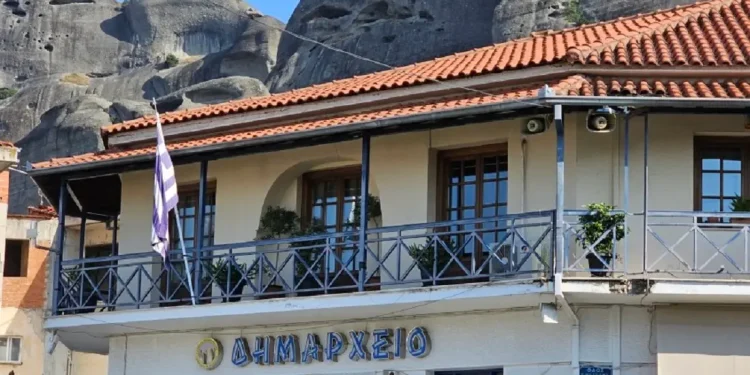 Κι όμως συνέβη: Εμφανίστηκε στη δουλειά μετά από αναρρωτική 13 χρόνων (Βίντεο)