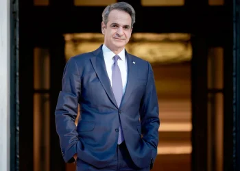 Ο Μητσοτάκης στη μάχη της καθημερινότητας: «Γκάζι» για το ψηφιακό ΑΣΕΠ, σύσκεψη για την ακρίβεια στο Ανάπτυξης