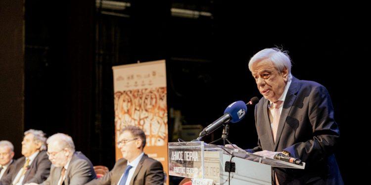 Ορόσημο το συνέδριο στον Πειραιά για τις γερμανικές οφειλές από τις ναζιστικές θηριωδίες