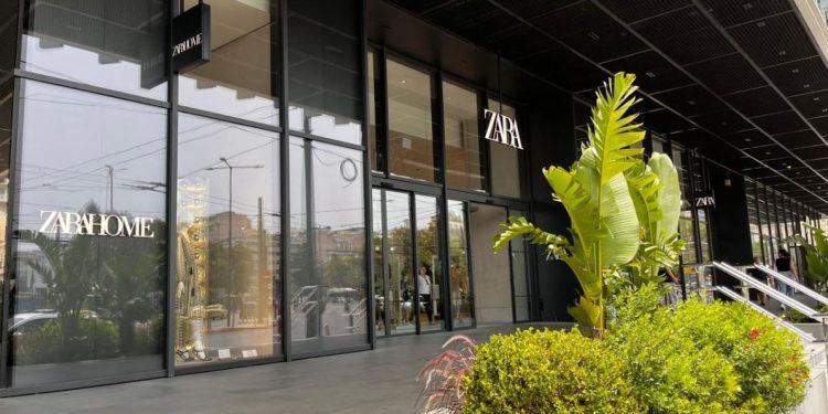 zara πειραιας
