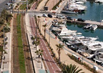 Eντυπωσιακές εικόνες από τον παραλιακό ποδηλατόδρομο της Γλυφάδας