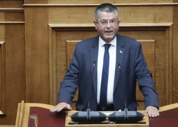 Παύλος Σαράκης: Διεγράφη από την ΚΟ της Ελληνικής Λύσης – Το παρασκήνιο της κόντρας με τον Βελόπουλο