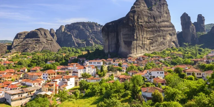 Μετέωρα, Καλαμπάκα και Πρέβεζα γοητεύουν τους Σέρβους