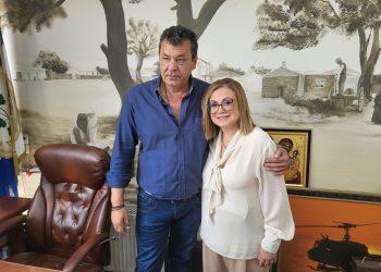 Τη δημοσιογράφο – ευρωβουλευτή Μαρία Σπυράκη υποδέχθηκε ο δήμαρχος Φυλής