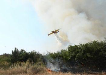 Κατάσβεση πυρκαγιάς Alexandros Litsardakis / SOOC