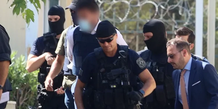 Από τη μεταφορά του κατηγορούμενου για την δολοφονία του τοπογράφου στις ανακριτικές αρχές PANAGOPOULOS / EUROKINISSI