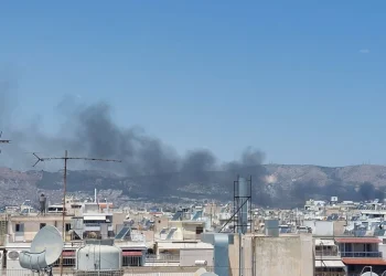 Ήχησε το 112 στην Αττική: Φωτιά στο Αιγάλεω – «Καπνοί στην περιοχή σας»
