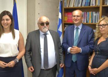 Βελτιώνονται οι ρυθμίσεις του Εξωδικαστικού Μηχανισμού για τα άτομα με αναπηρία