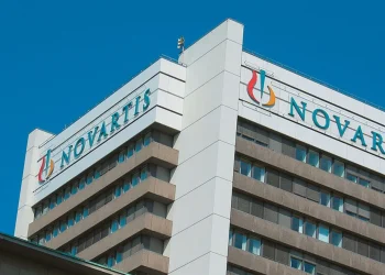 Σάλος και πολιτικές αντιδράσεις μετά την αποκάλυψη ότι οι προστατευόμενοι μάρτυρες της Novartis μοιράστηκαν 56 εκατ. ευρώ